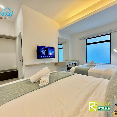 Modern Cave Guest House Walking Distance 5Mins To Jonker Malacca Exterior photo