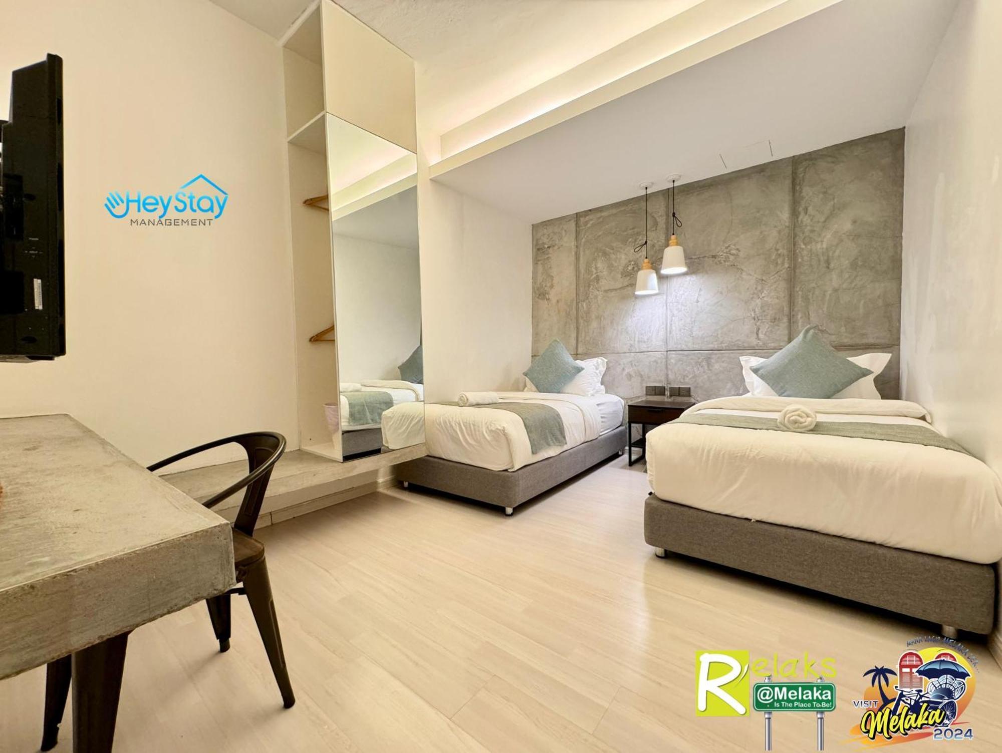 Modern Cave Guest House Walking Distance 5Mins To Jonker Malacca Exterior photo